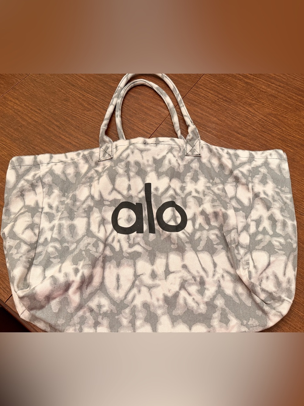 ALO Yoga Gray and Cream Tie-Dye Canvas Tote